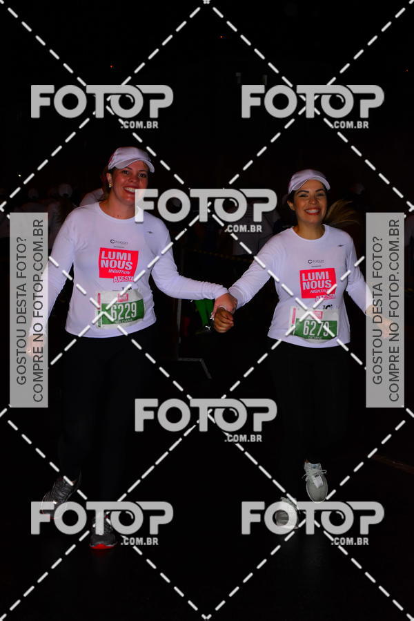 Buy your photos of the eventLuminous Run on Fotop