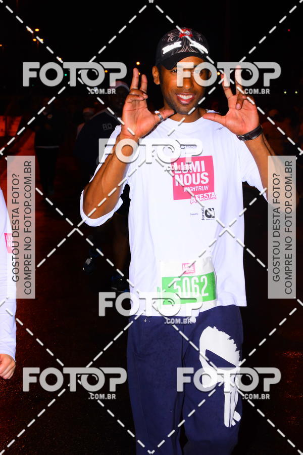 Buy your photos of the eventLuminous Run on Fotop