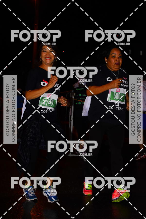 Buy your photos of the eventLuminous Run on Fotop
