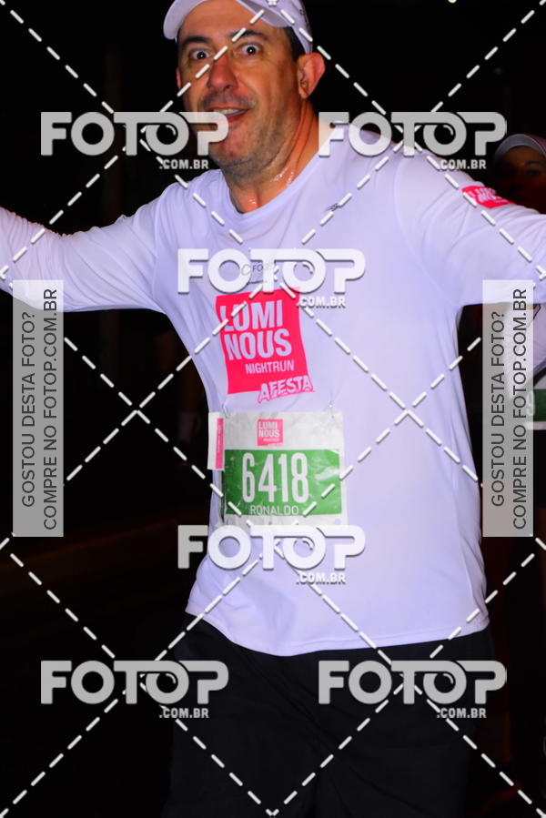 Buy your photos of the eventLuminous Run on Fotop