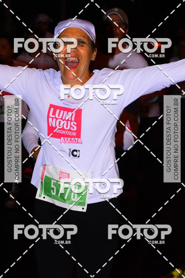 Buy your photos of the eventLuminous Run on Fotop