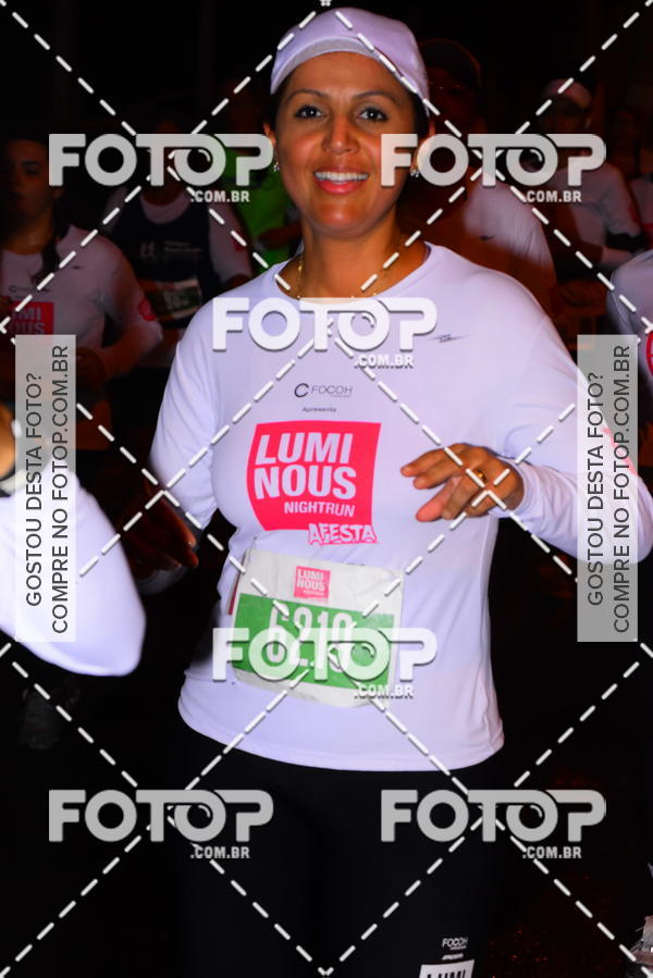 Buy your photos of the eventLuminous Run on Fotop