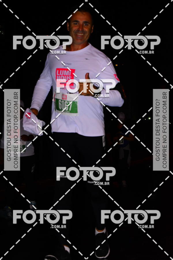 Buy your photos of the eventLuminous Run on Fotop