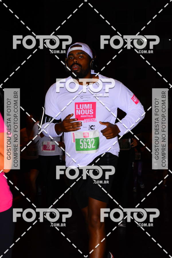 Buy your photos of the eventLuminous Run on Fotop