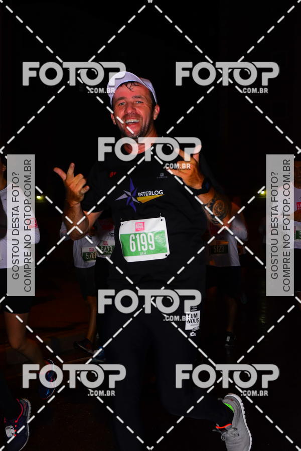 Buy your photos of the eventLuminous Run on Fotop