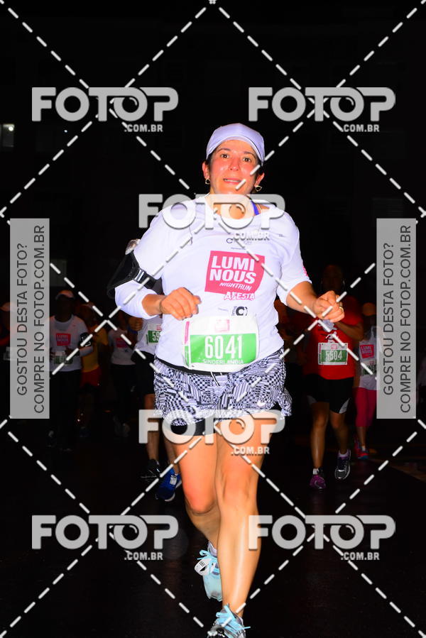 Buy your photos of the eventLuminous Run on Fotop