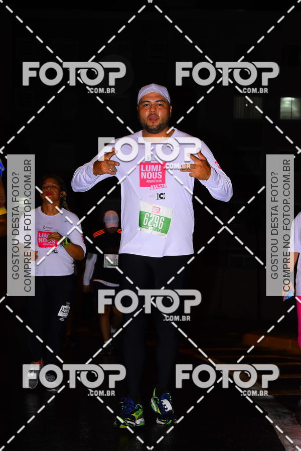 Buy your photos of the eventLuminous Run on Fotop