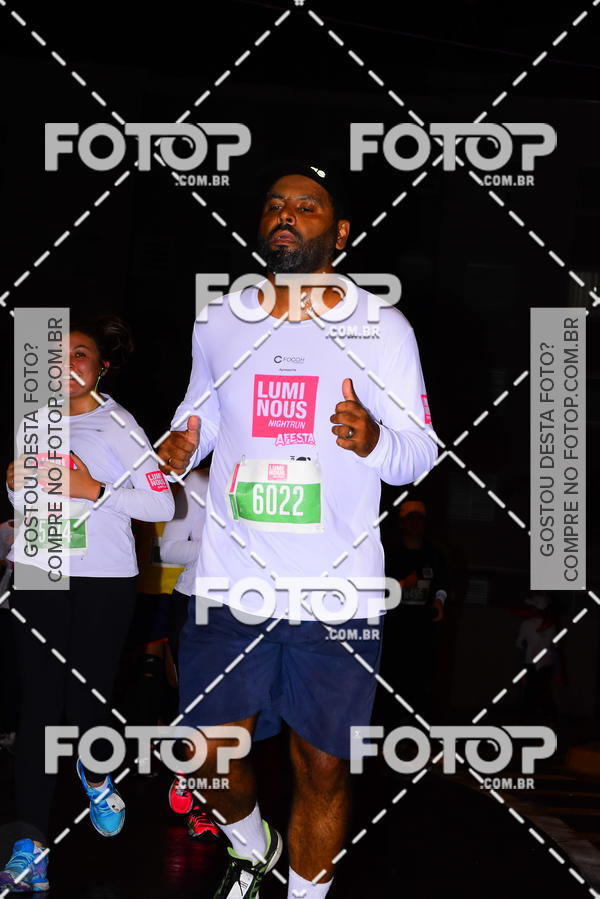 Buy your photos of the eventLuminous Run on Fotop