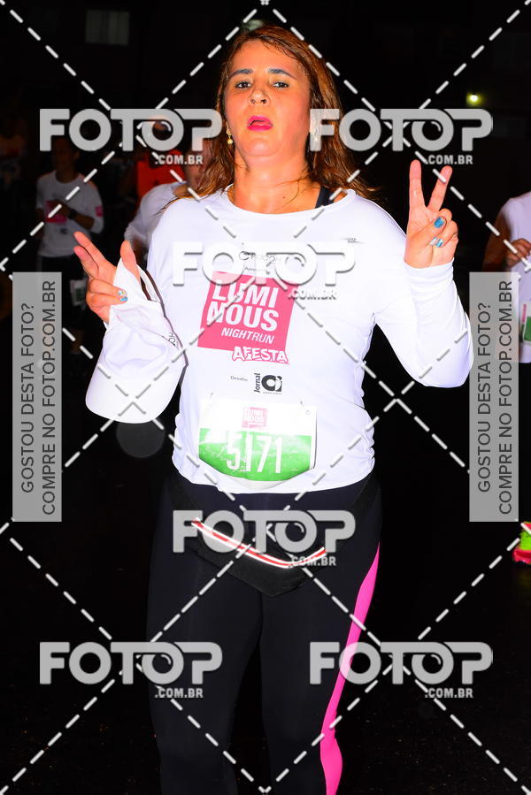 Buy your photos of the eventLuminous Run on Fotop