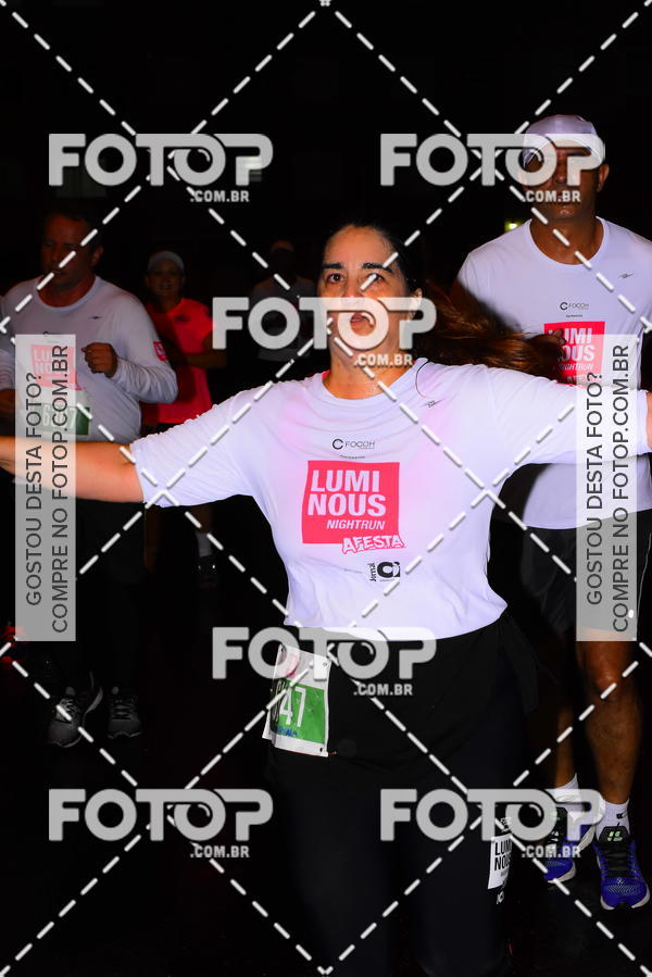 Buy your photos of the eventLuminous Run on Fotop