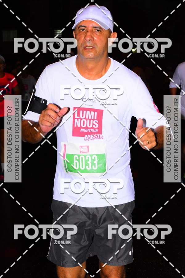 Buy your photos of the eventLuminous Run on Fotop