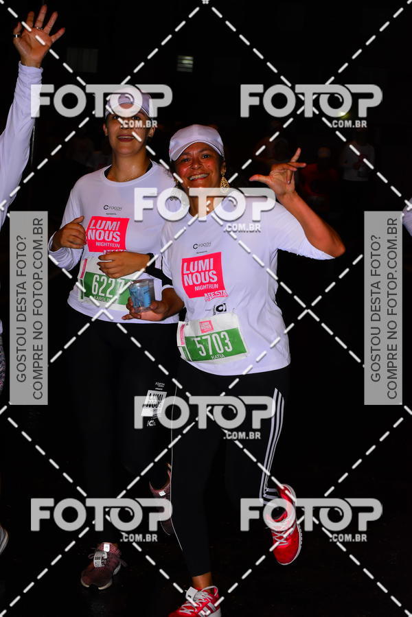 Buy your photos of the eventLuminous Run on Fotop