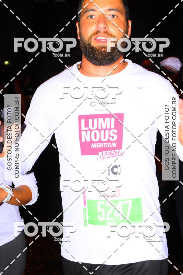 Buy your photos of the eventLuminous Run on Fotop