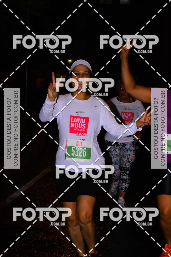 Buy your photos of the eventLuminous Run on Fotop
