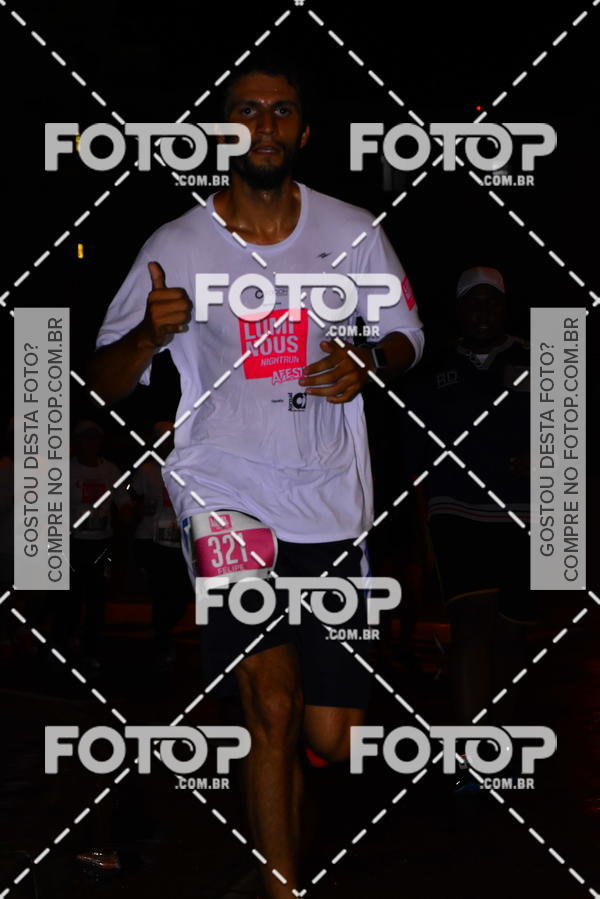 Buy your photos of the eventLuminous Run on Fotop