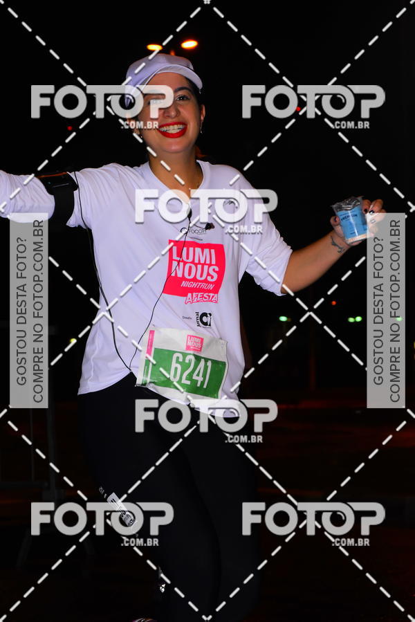 Buy your photos of the eventLuminous Run on Fotop