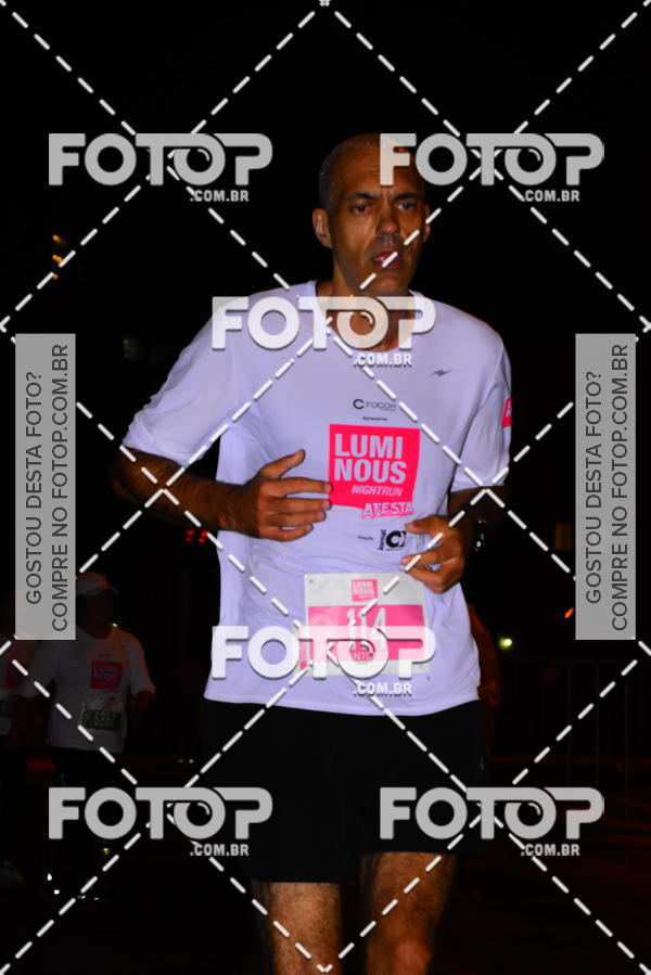 Buy your photos of the eventLuminous Run on Fotop