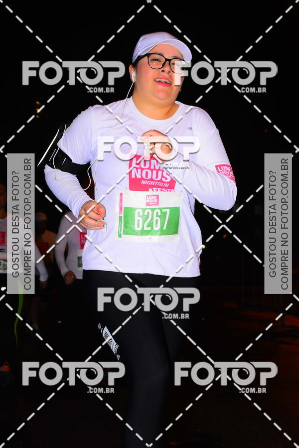Buy your photos of the eventLuminous Run on Fotop