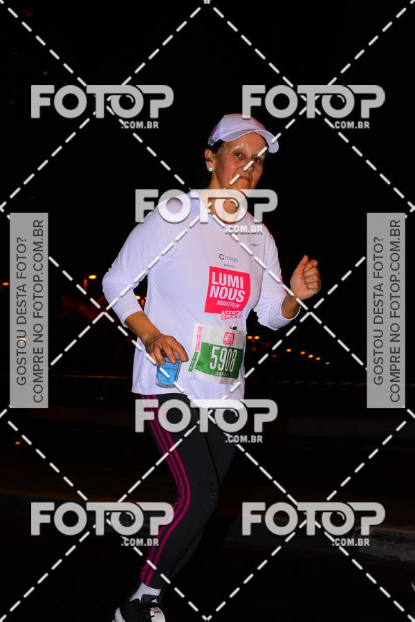 Buy your photos of the eventLuminous Run on Fotop