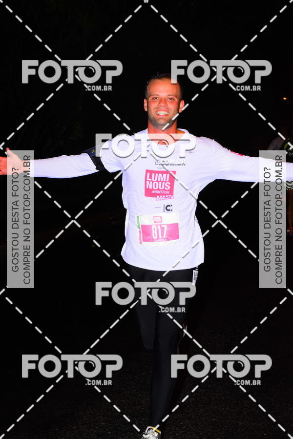Buy your photos of the eventLuminous Run on Fotop