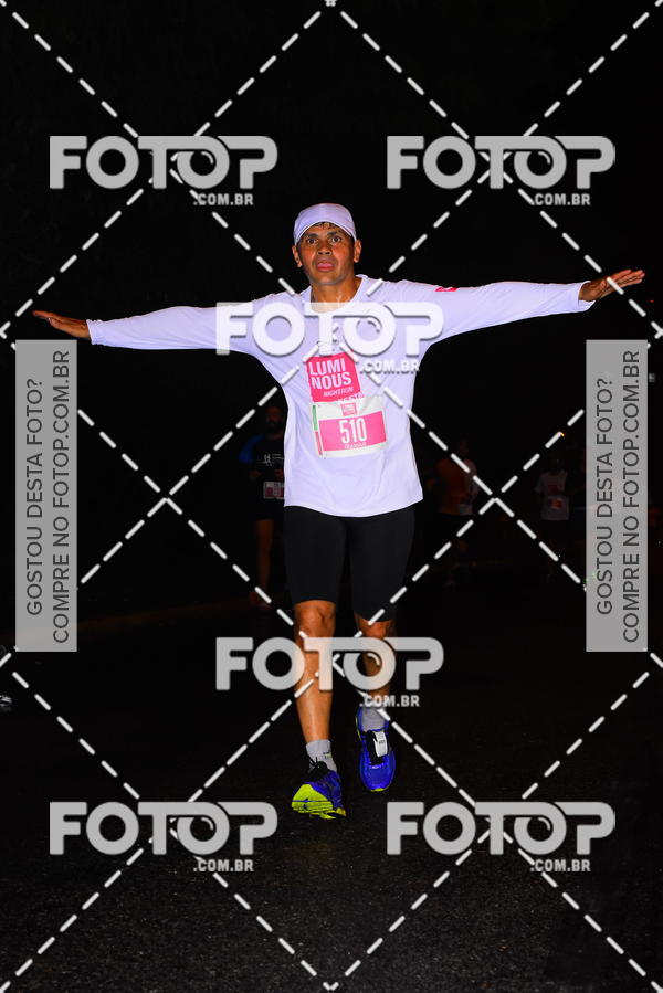 Buy your photos of the eventLuminous Run on Fotop