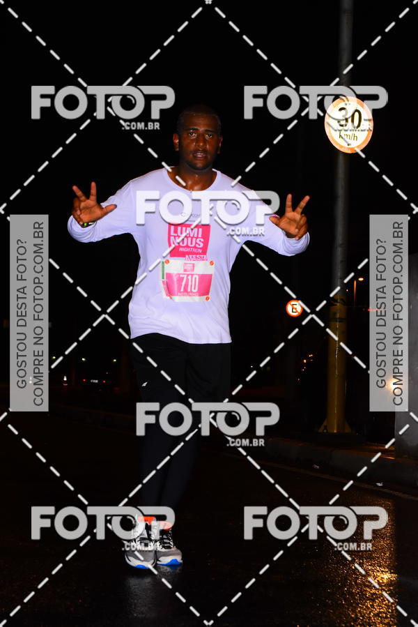 Buy your photos of the eventLuminous Run on Fotop