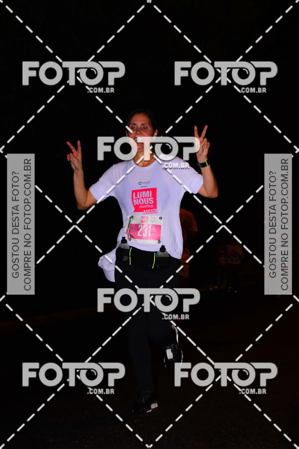 Buy your photos of the eventLuminous Run on Fotop