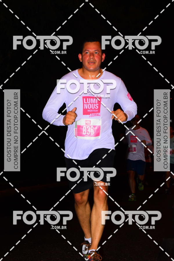 Buy your photos of the eventLuminous Run on Fotop