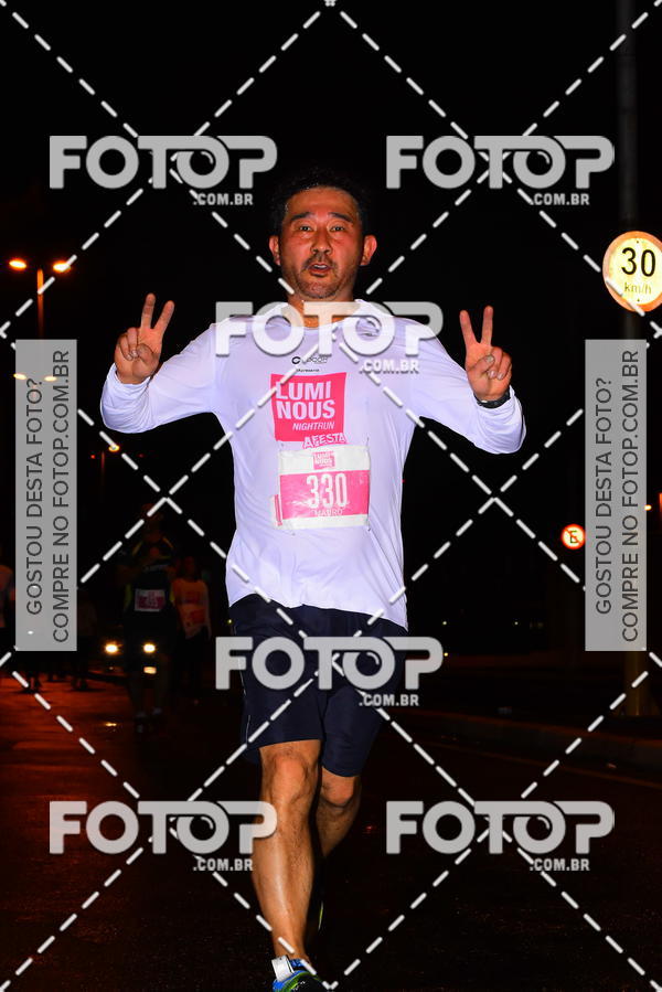 Buy your photos of the eventLuminous Run on Fotop