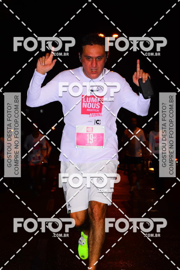Buy your photos of the eventLuminous Run on Fotop