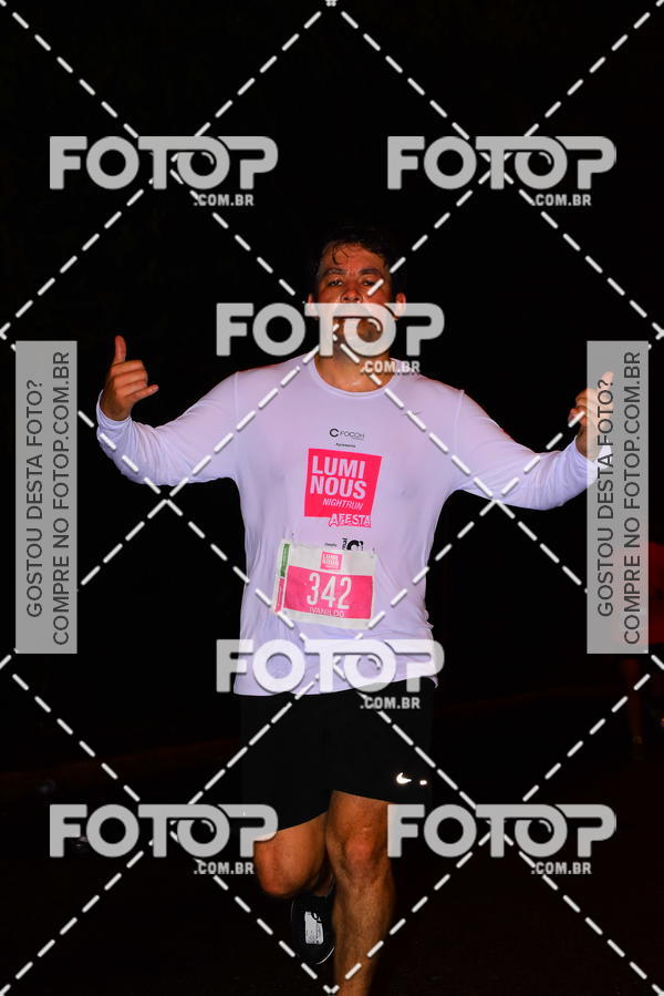 Buy your photos of the eventLuminous Run on Fotop