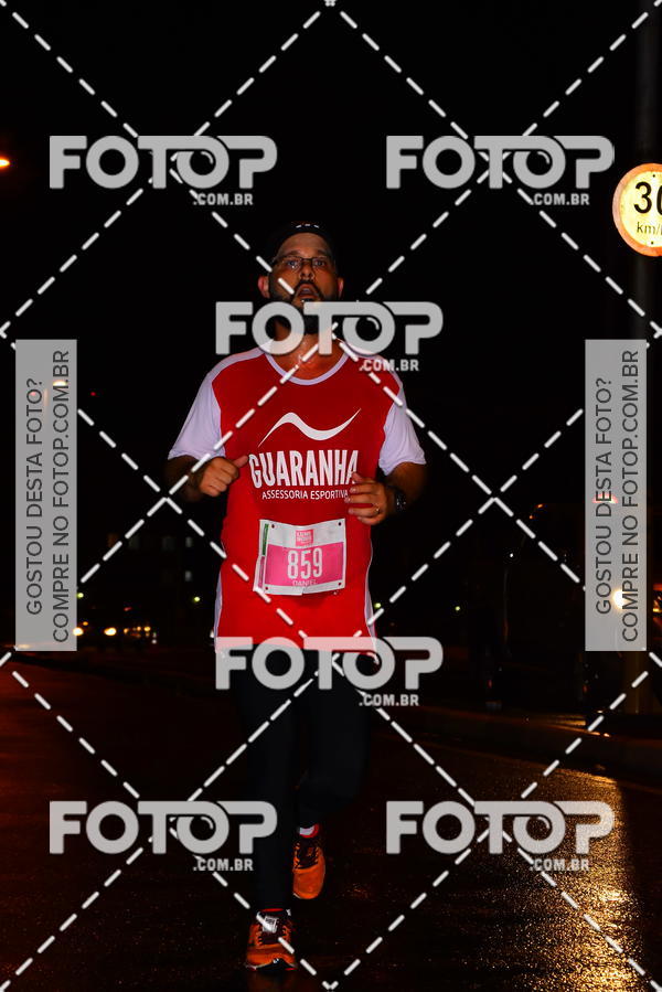 Buy your photos of the eventLuminous Run on Fotop