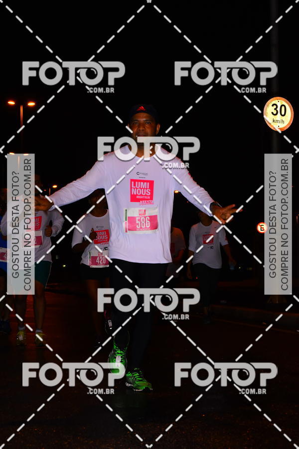 Buy your photos of the eventLuminous Run on Fotop
