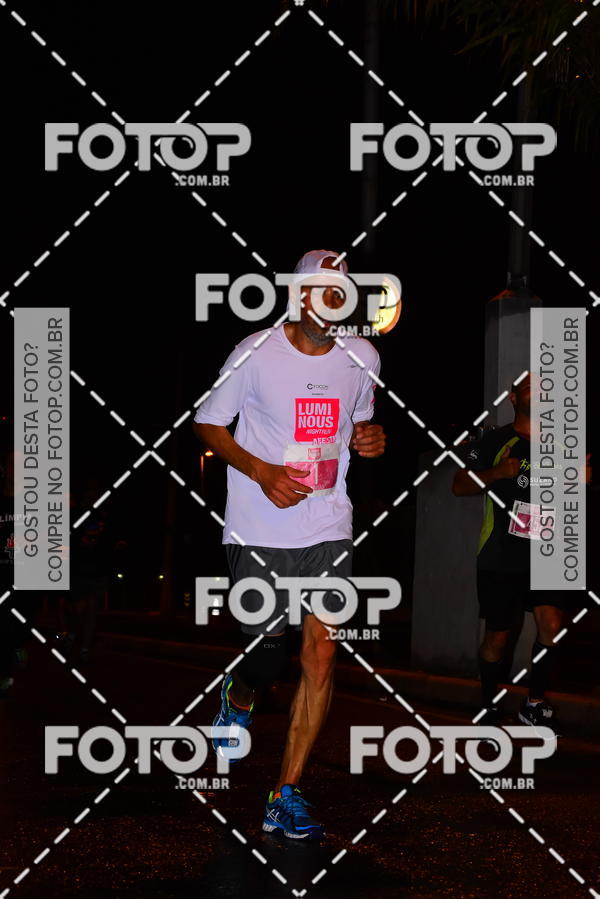 Buy your photos of the eventLuminous Run on Fotop