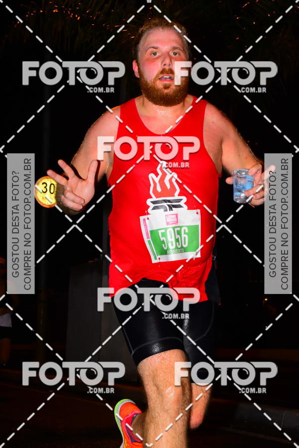 Buy your photos of the eventLuminous Run on Fotop