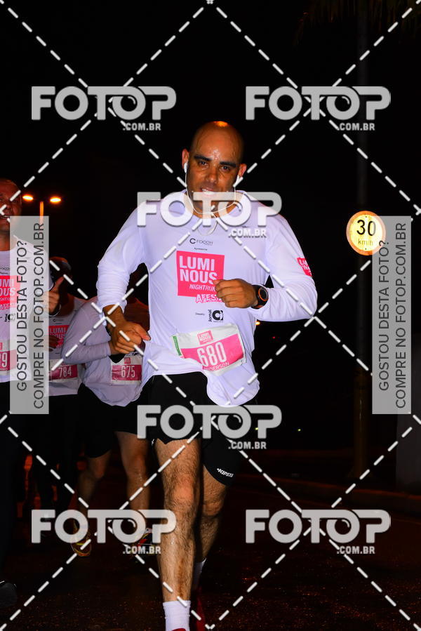 Buy your photos of the eventLuminous Run on Fotop