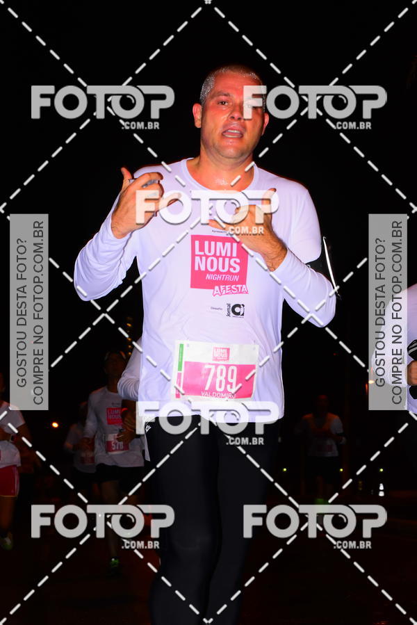 Buy your photos of the eventLuminous Run on Fotop