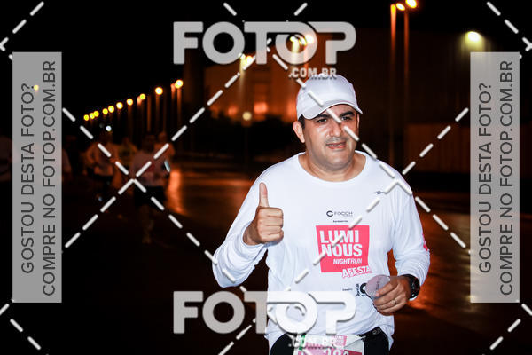 Buy your photos of the eventLuminous Run on Fotop