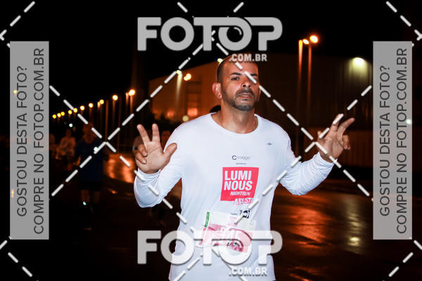 Buy your photos of the eventLuminous Run on Fotop