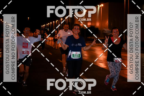 Buy your photos of the eventLuminous Run on Fotop