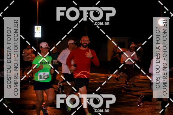 Buy your photos of the eventLuminous Run on Fotop