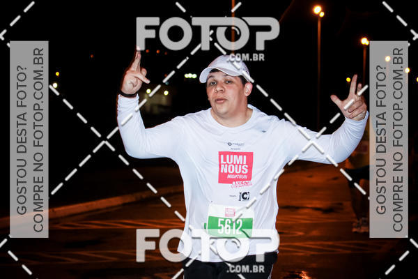 Buy your photos of the eventLuminous Run on Fotop