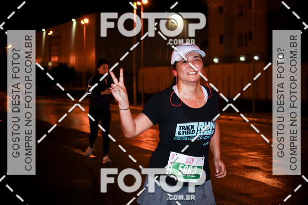 Buy your photos of the eventLuminous Run on Fotop