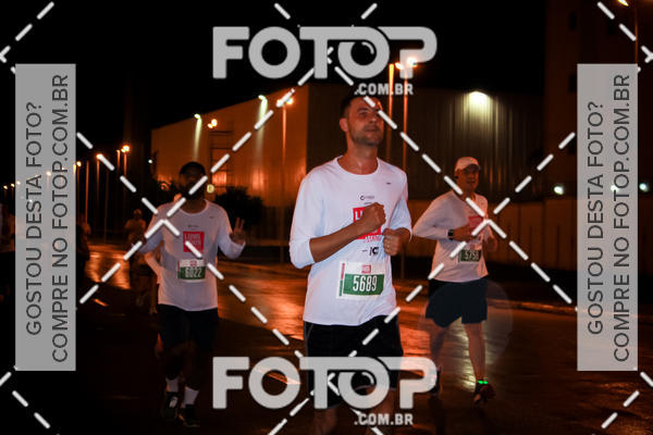 Buy your photos of the eventLuminous Run on Fotop