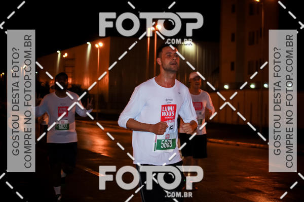 Buy your photos of the eventLuminous Run on Fotop