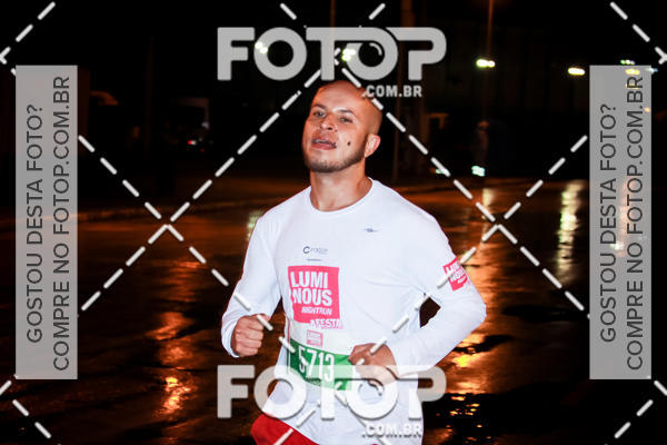 Buy your photos of the eventLuminous Run on Fotop