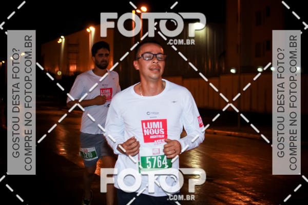 Buy your photos of the eventLuminous Run on Fotop