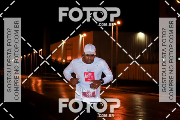 Buy your photos of the eventLuminous Run on Fotop