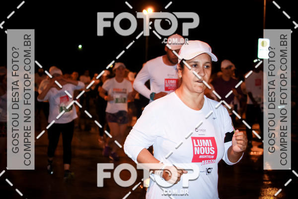 Buy your photos of the eventLuminous Run on Fotop