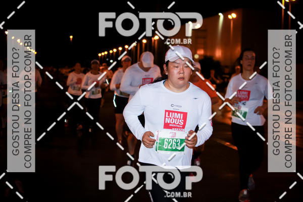 Buy your photos of the eventLuminous Run on Fotop